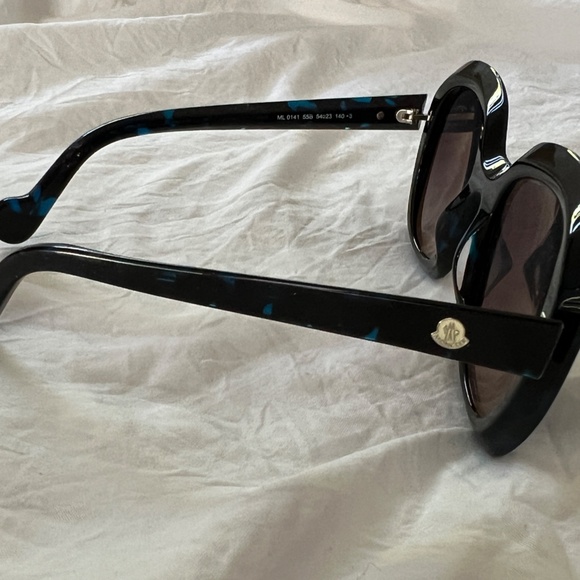 Moncler Oversized Sunglasses Mr Moncler ML 0141 Blue Lens Black Frame - Picture 8 of 12